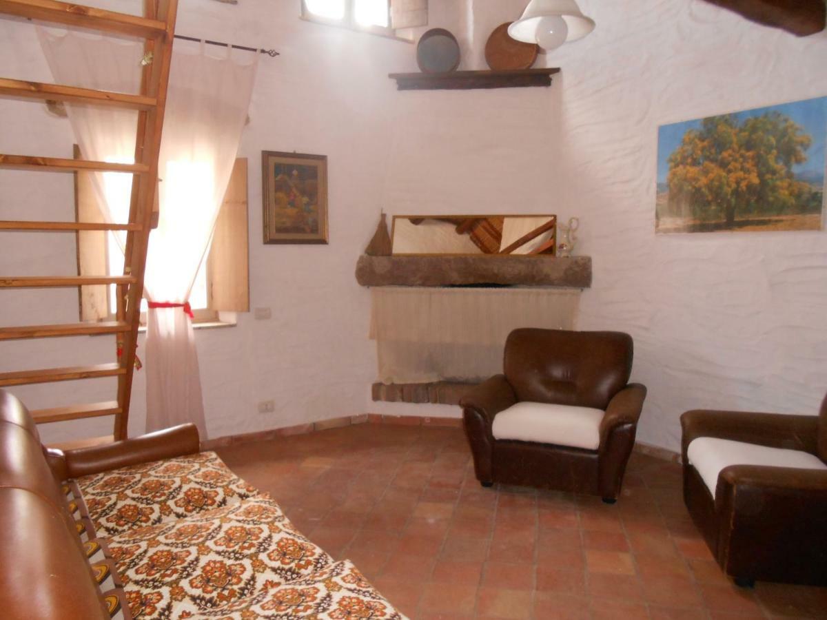 Domus Antiga Appartamenti San Giovanni Suèrgiu Kültér fotó